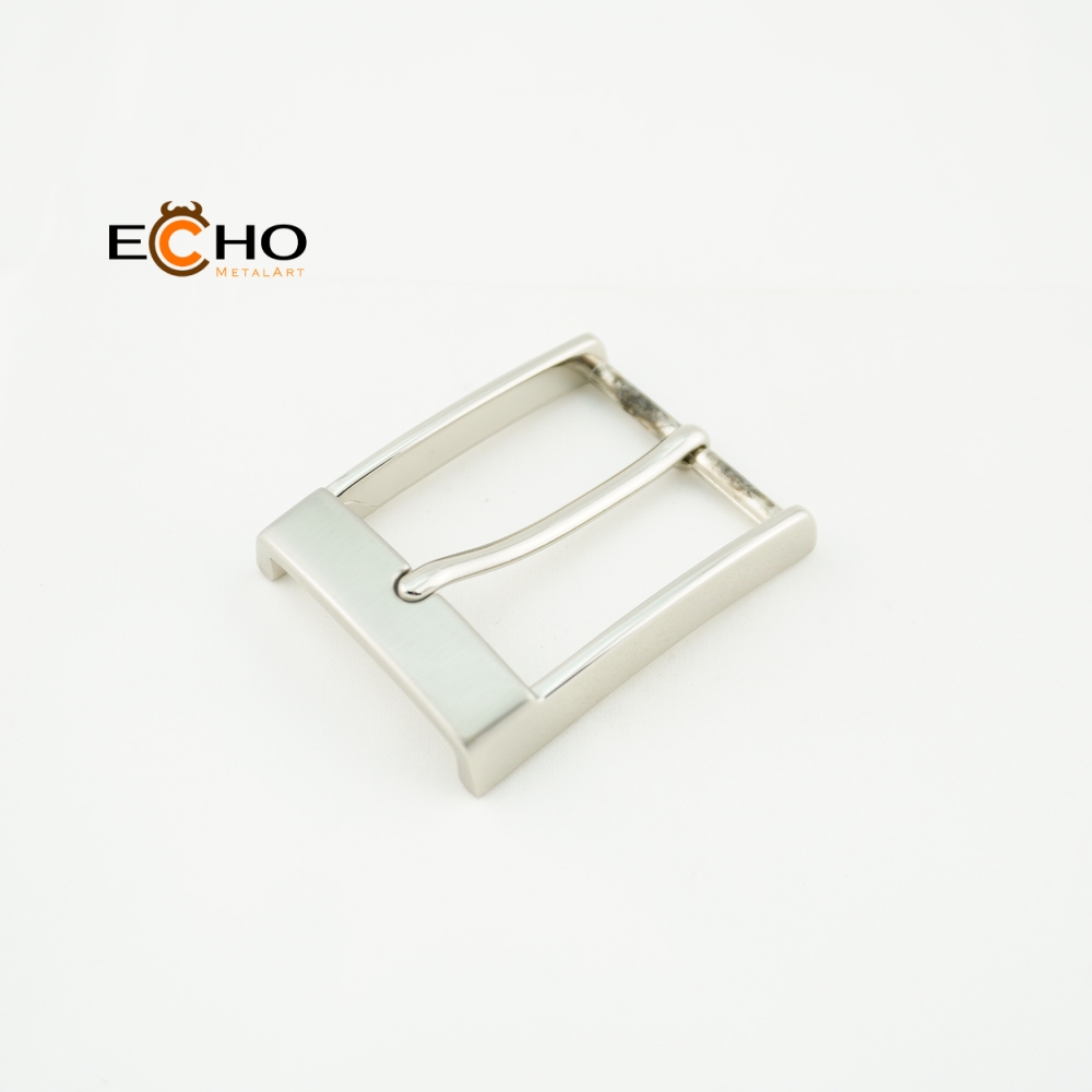 Men’s Leather Belt Buckle – 35mm Smooth Pin Style